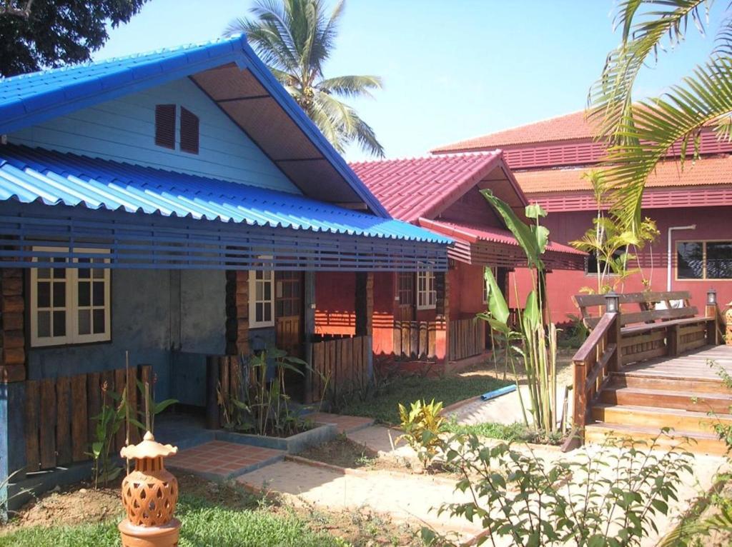 Tamarind Grand Resort Mae Sariang Buitenkant foto