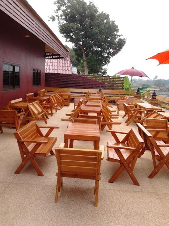 Tamarind Grand Resort Mae Sariang Buitenkant foto