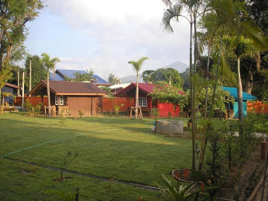 Tamarind Grand Resort Mae Sariang Buitenkant foto