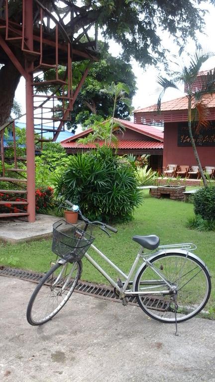 Tamarind Grand Resort Mae Sariang Buitenkant foto